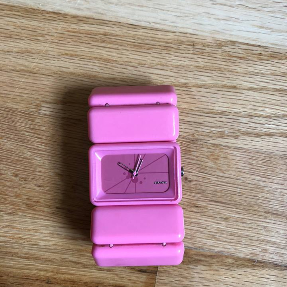 Nixon watch